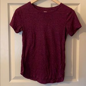 Relaxed maroon tee